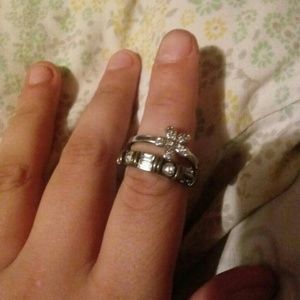 Small cute flower an a vintage ring